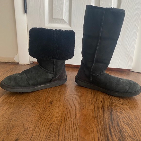 Classic Tall Black Ugg Boots - Picture 1 of 5
